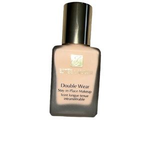 Estee Lauder double wear foundation 1N2